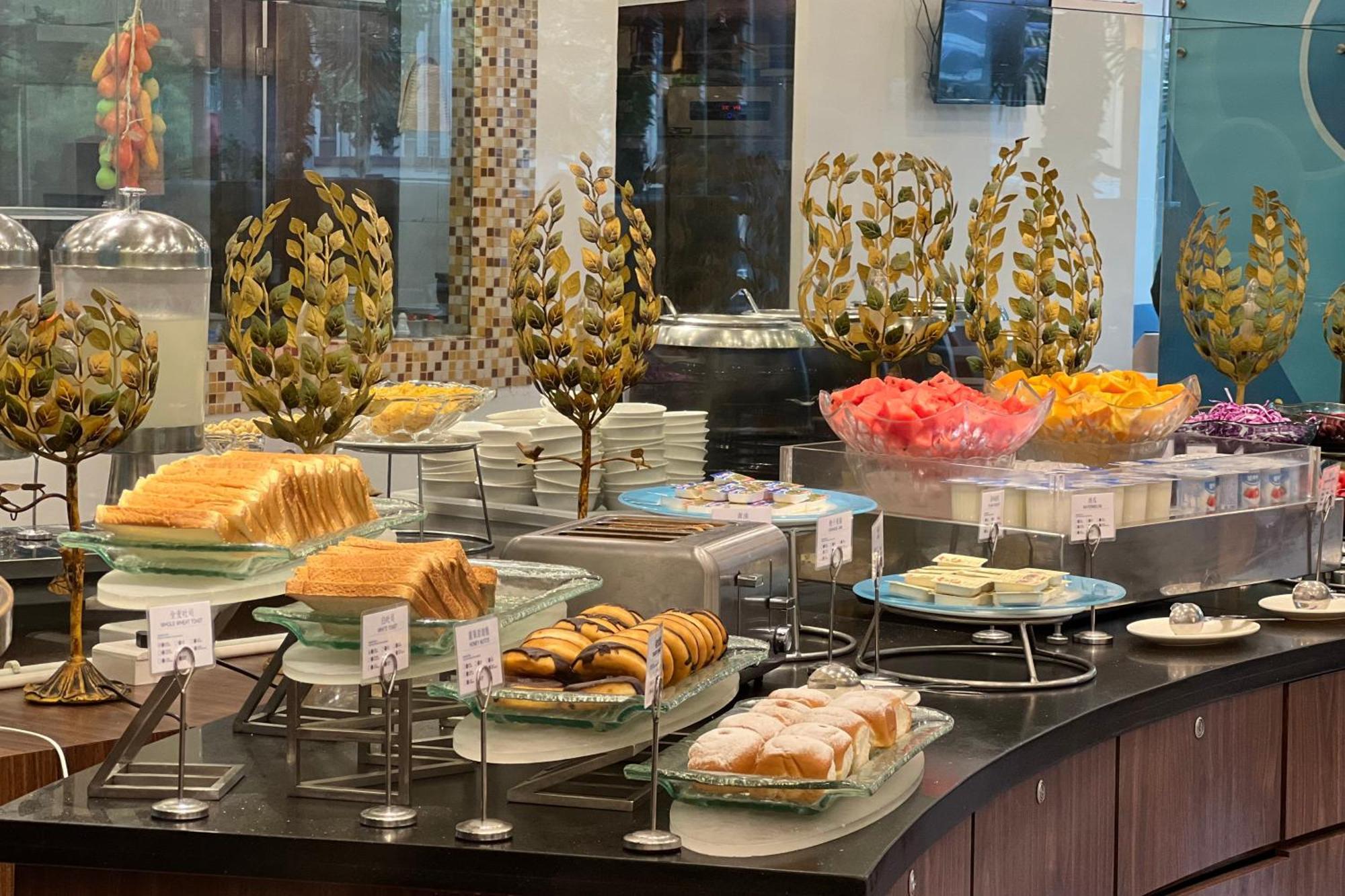 Holiday Inn Express Zhengzhou Zhongzhou By Ihg Экстерьер фото